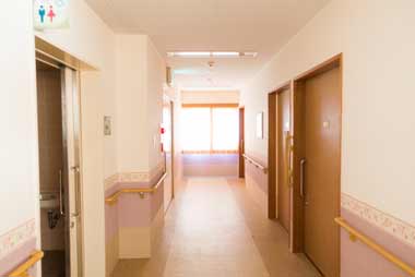 老人ホーム / ケアホーム